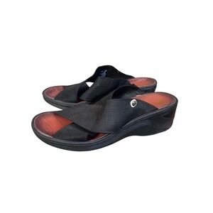 Bzees Desire Wedge Sandals Womens 9M Black Crisscross Stretch Slide Shoes